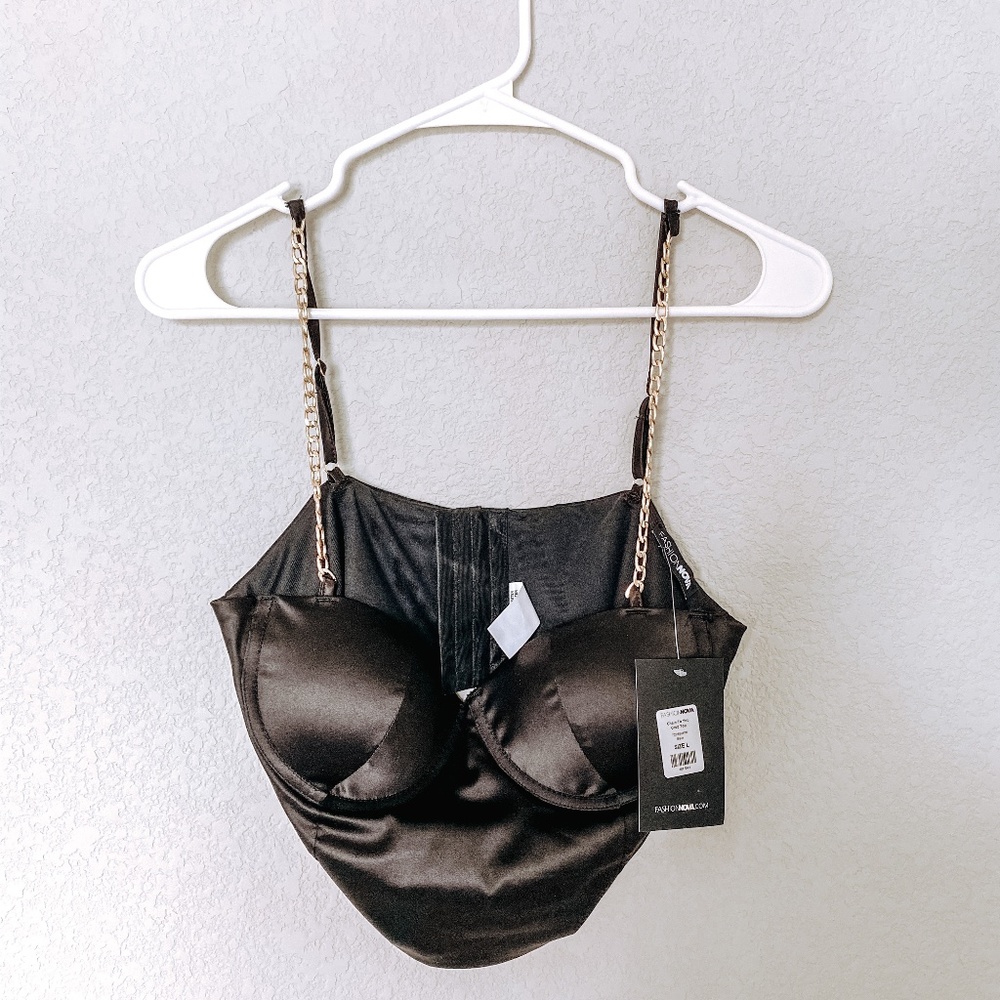 Chain to you crop top